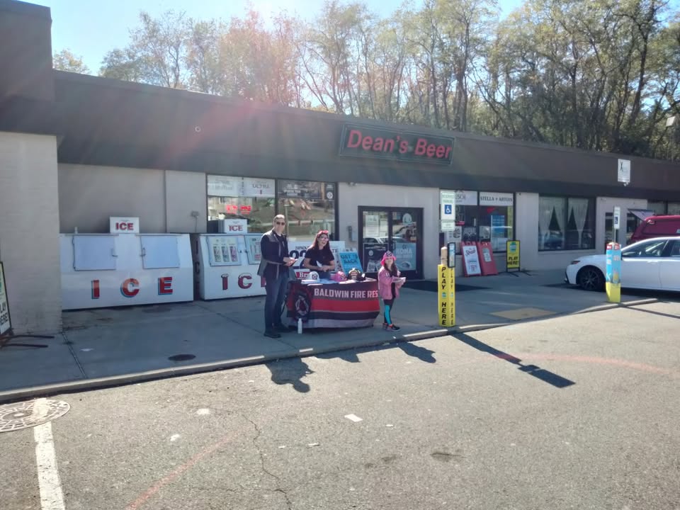 Come see us at Deans Beer on Joseph St to get your November Raffle tickets!